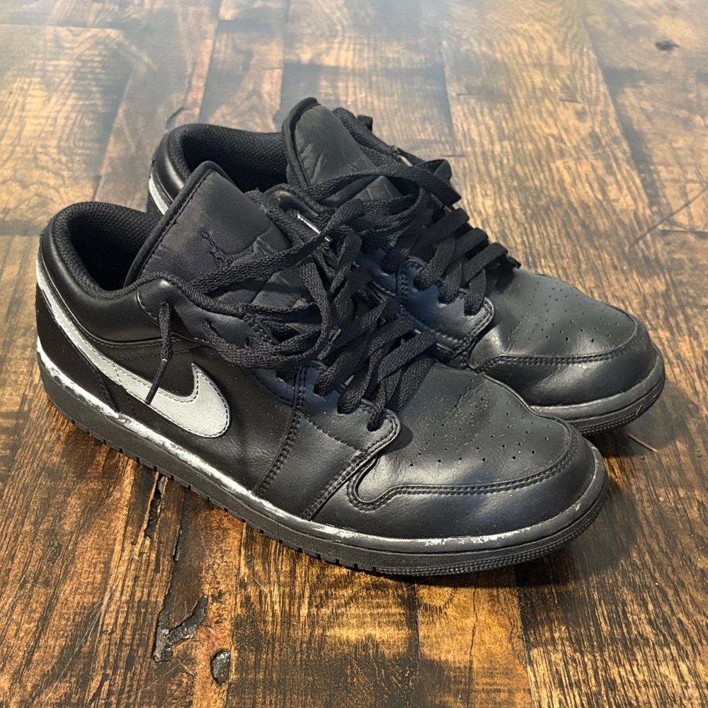 Used Black Jordan 1 Lows